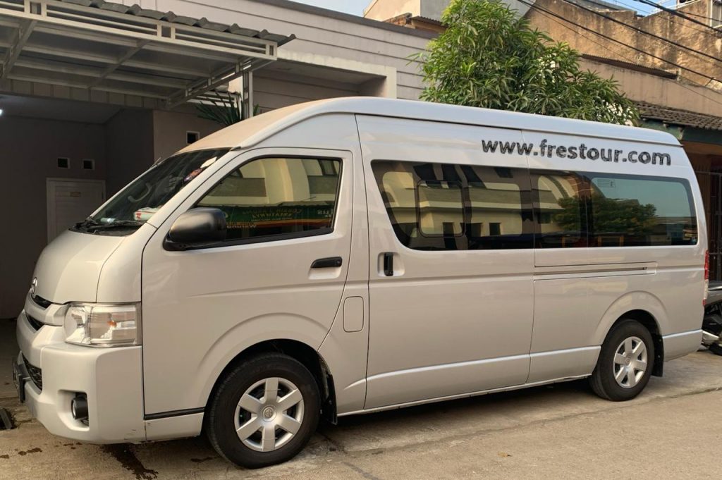 rental hiace bandung